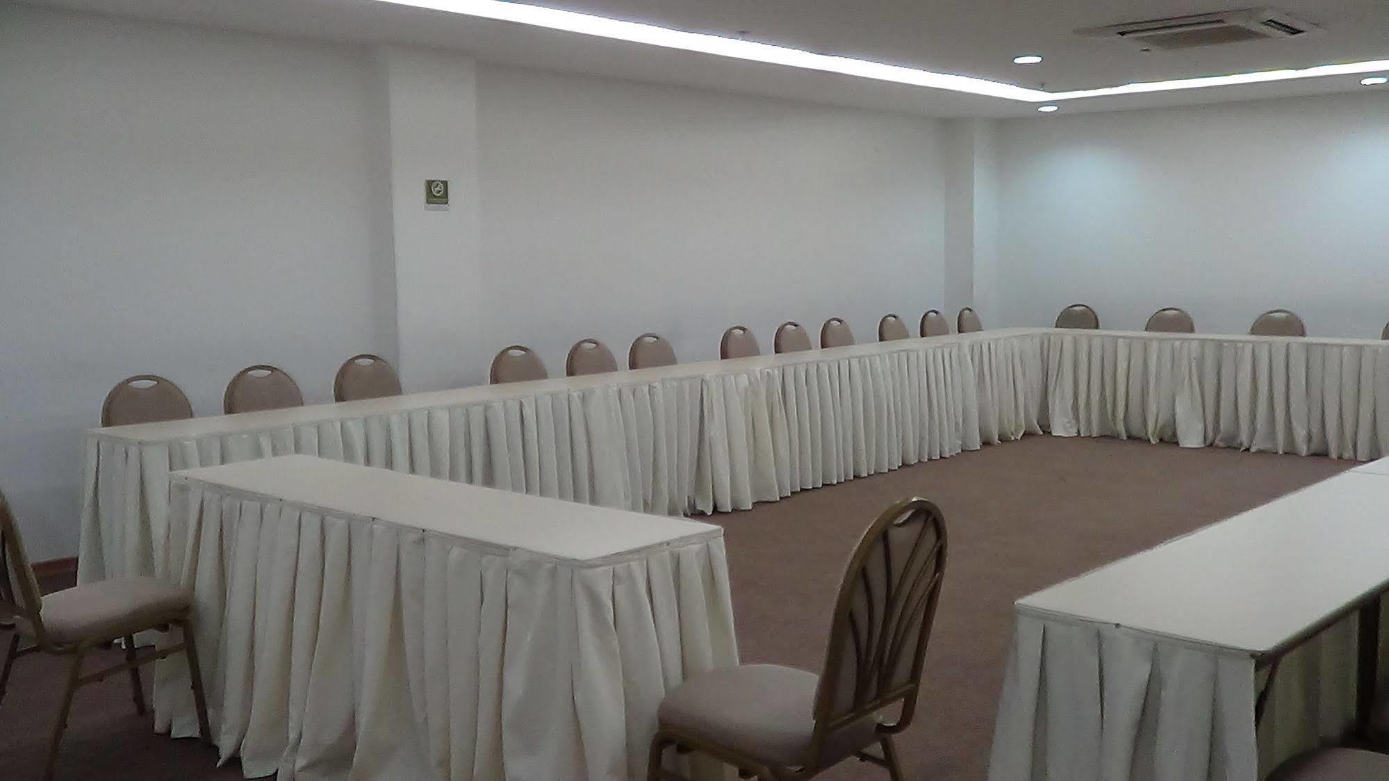 Mont Blanc Apart Hotel - Duque De Caxias Exterior photo